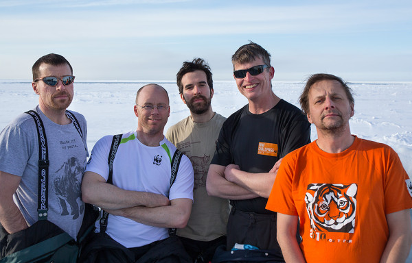 The Svalbard team on a cold spring day in the Arctic. © Brutus Ostling / WWF-Canon 