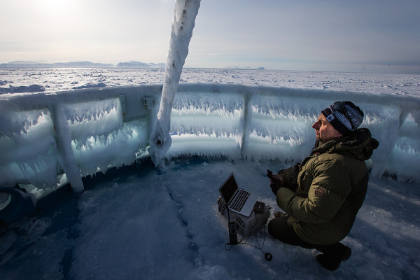 The coolest, and northernmost, WWF office. © Brutus Ostling / WWF-Canon