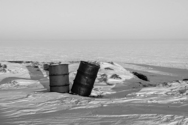 Drums of fuel on the Russian tundra © Dmitry Ryabov / WWF-Russia